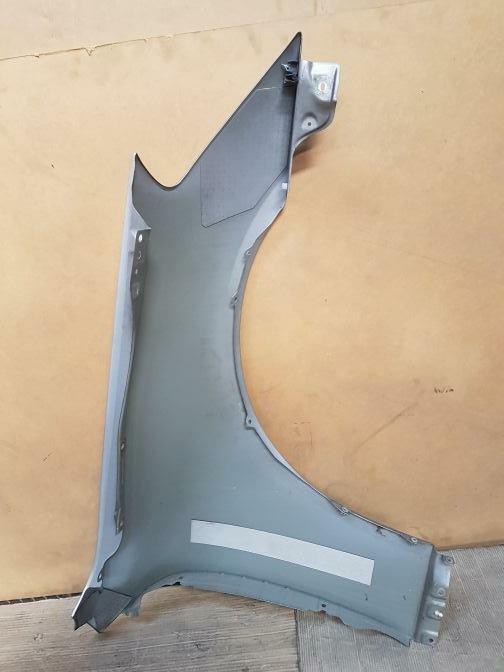 2003 NISSAN INFINITY SKYLINE V35 SEDAN LEFT FENDER LHS PASSENGER GUARD # 06/01-06/07