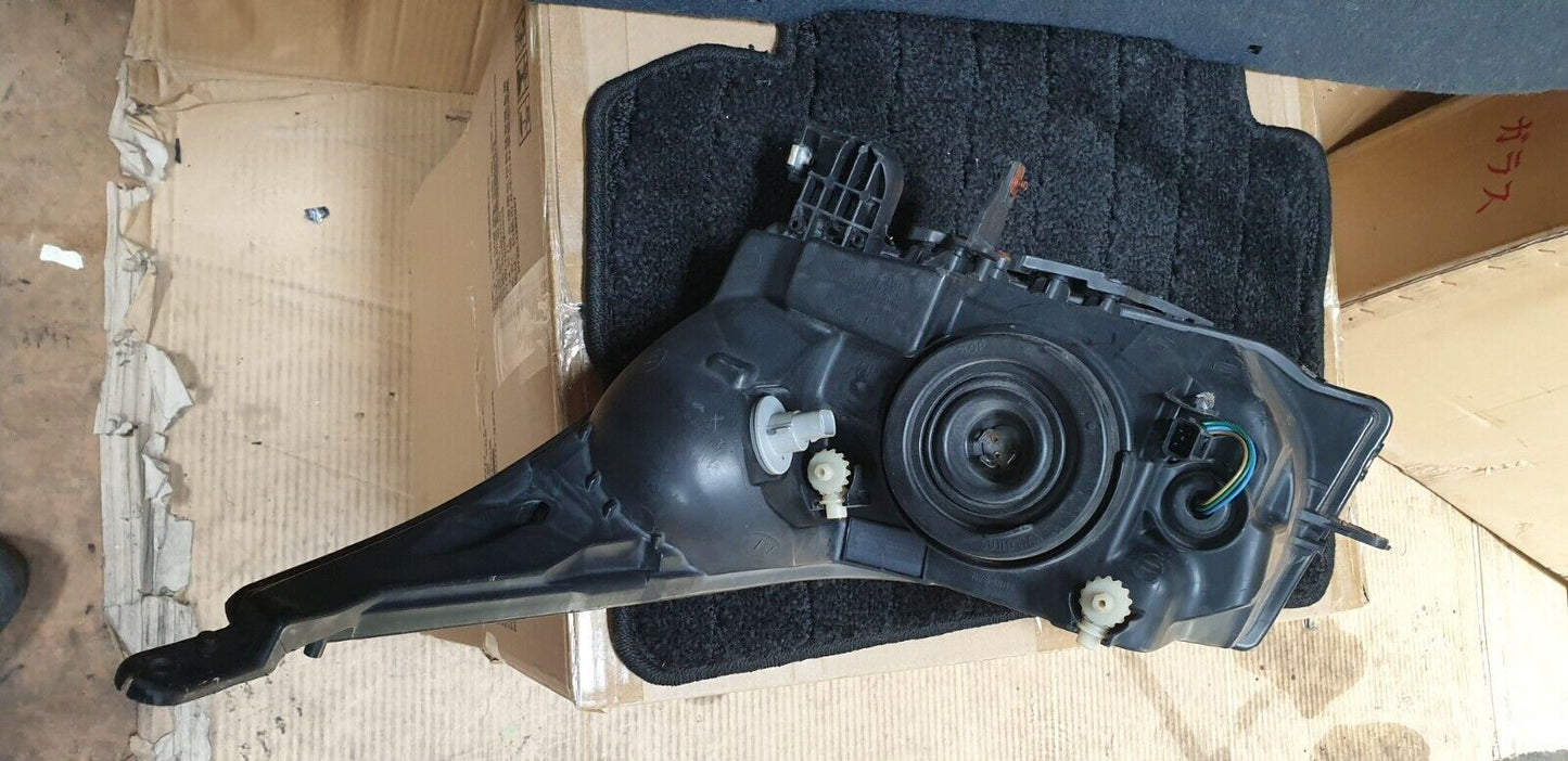 2010 HOLDEN CRUZE JG RIGHTHAND HEADLIGHT 2009-11