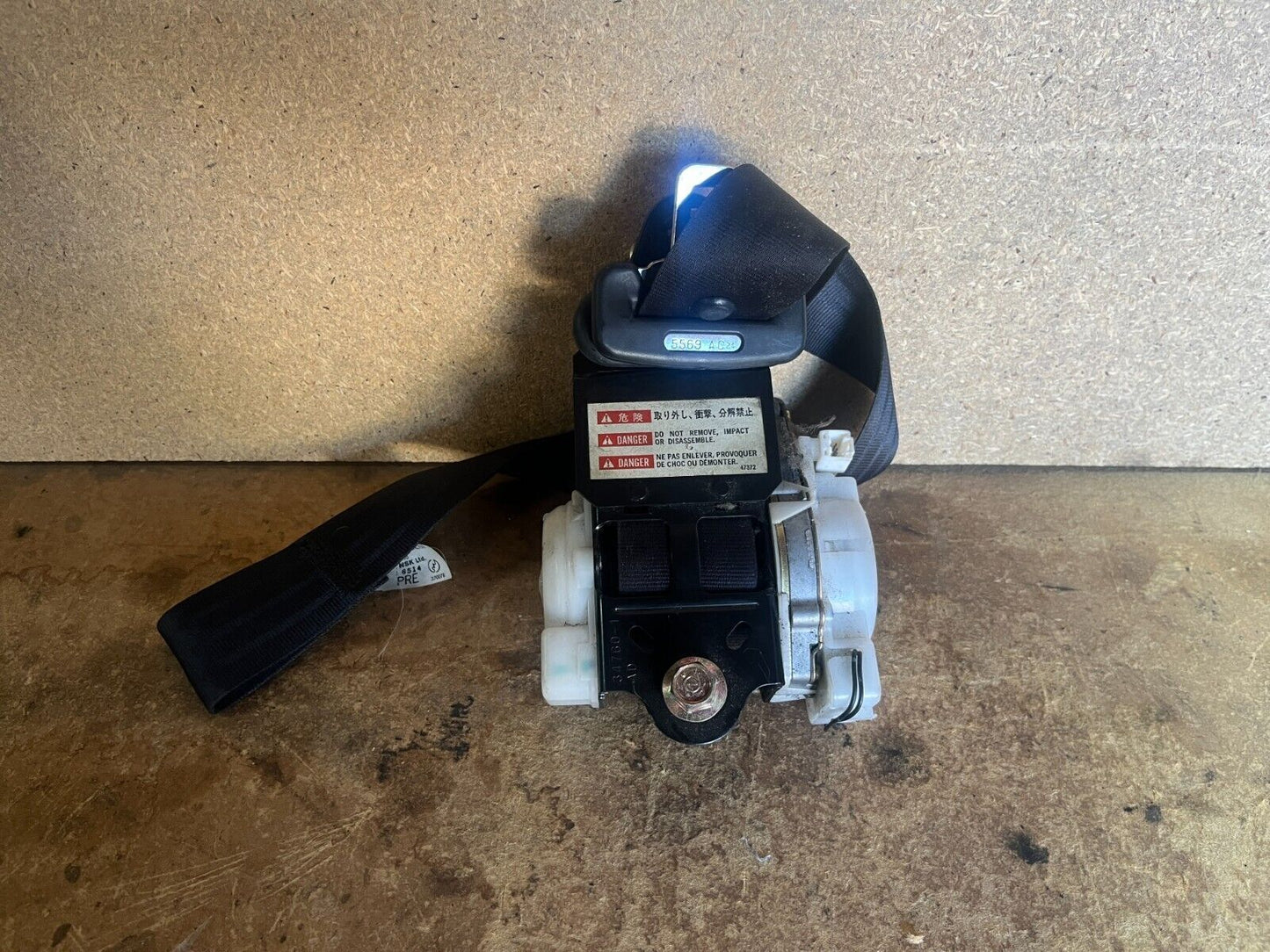 NISSAN SKYLINE R34 FRONT LEFT SEAT BELT 05/98-08/02