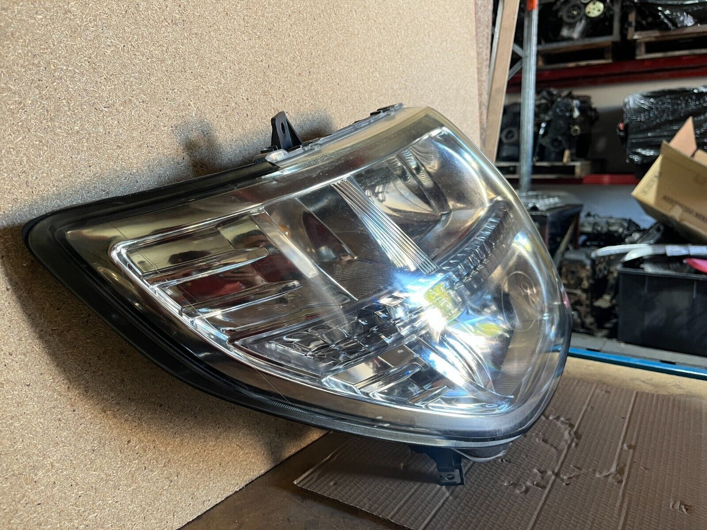NISSAN ELGRAND E51 SERIES 2 RH HEADLIGHT