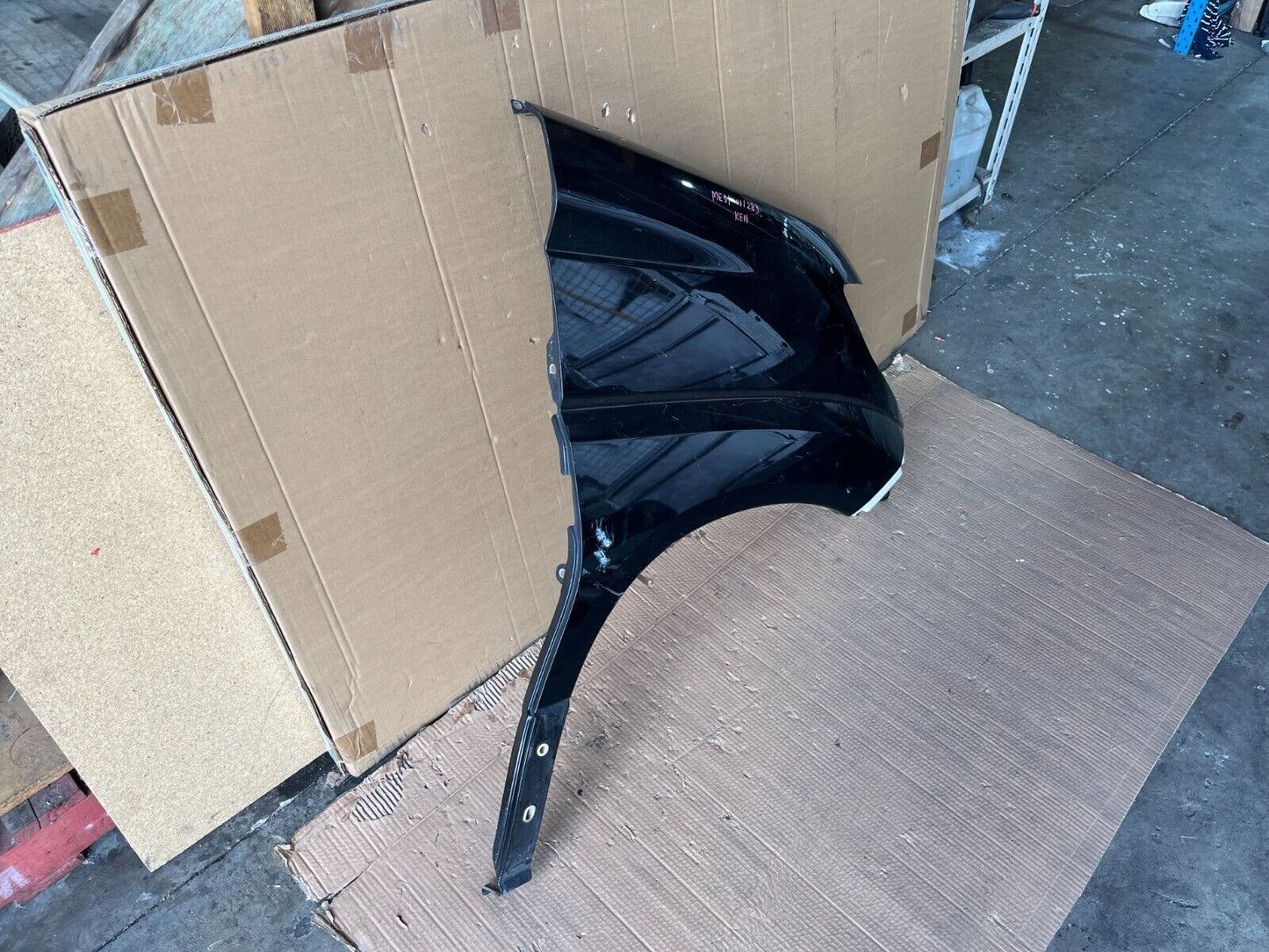 NISSAN ELGRAND E51 FRONT RIGHT GUARD