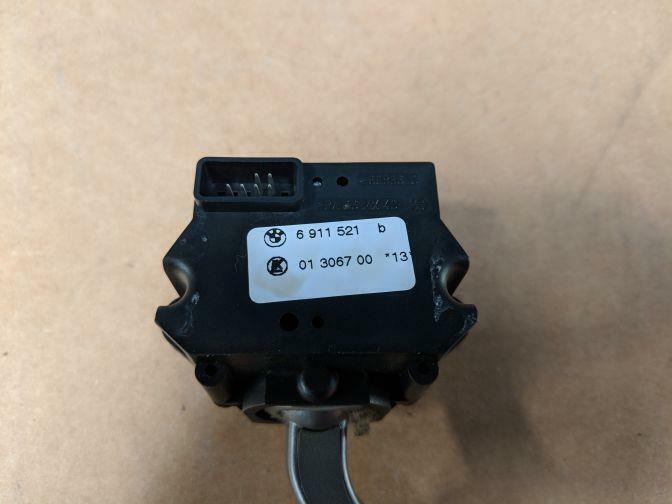 2002 BMW E65 745I CRUISE CONTROL SWITCH 6911521