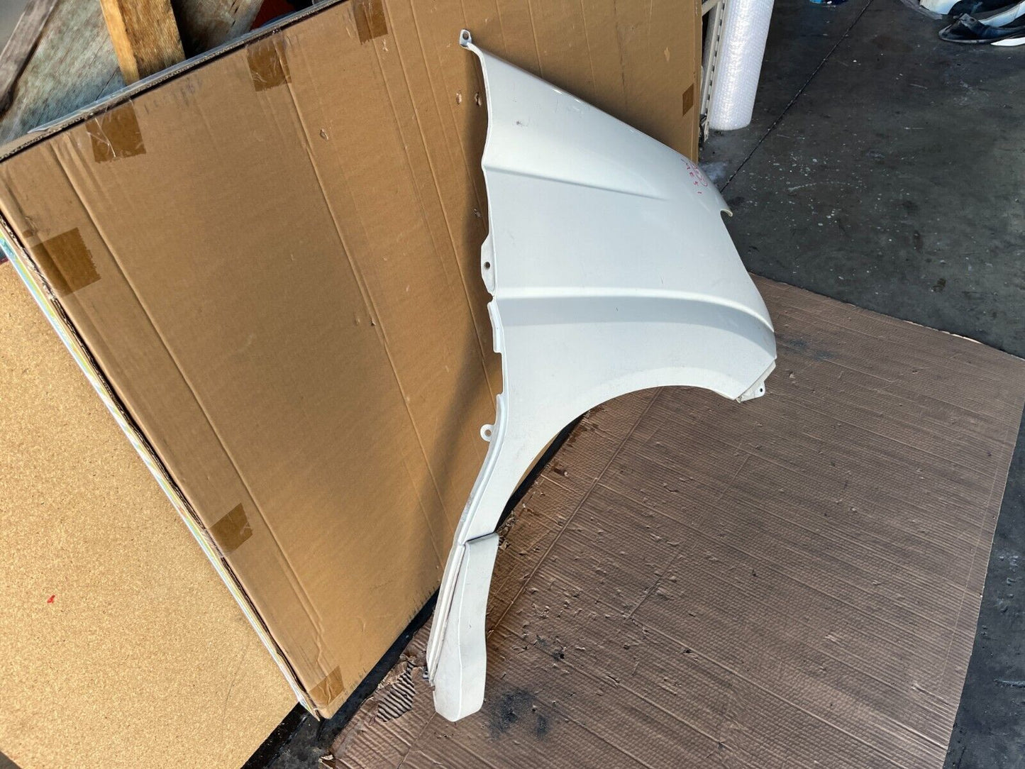 NISSAN ELGRAND E51 FRONT RIGHT GUARD