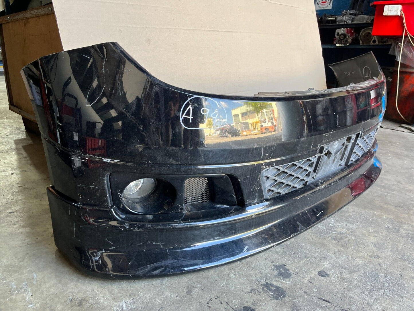 NISSAN ELGRAND E51 SERIES 2 FRONT BUMPER WITH AFTERMARKET FIBERGLASS LIP