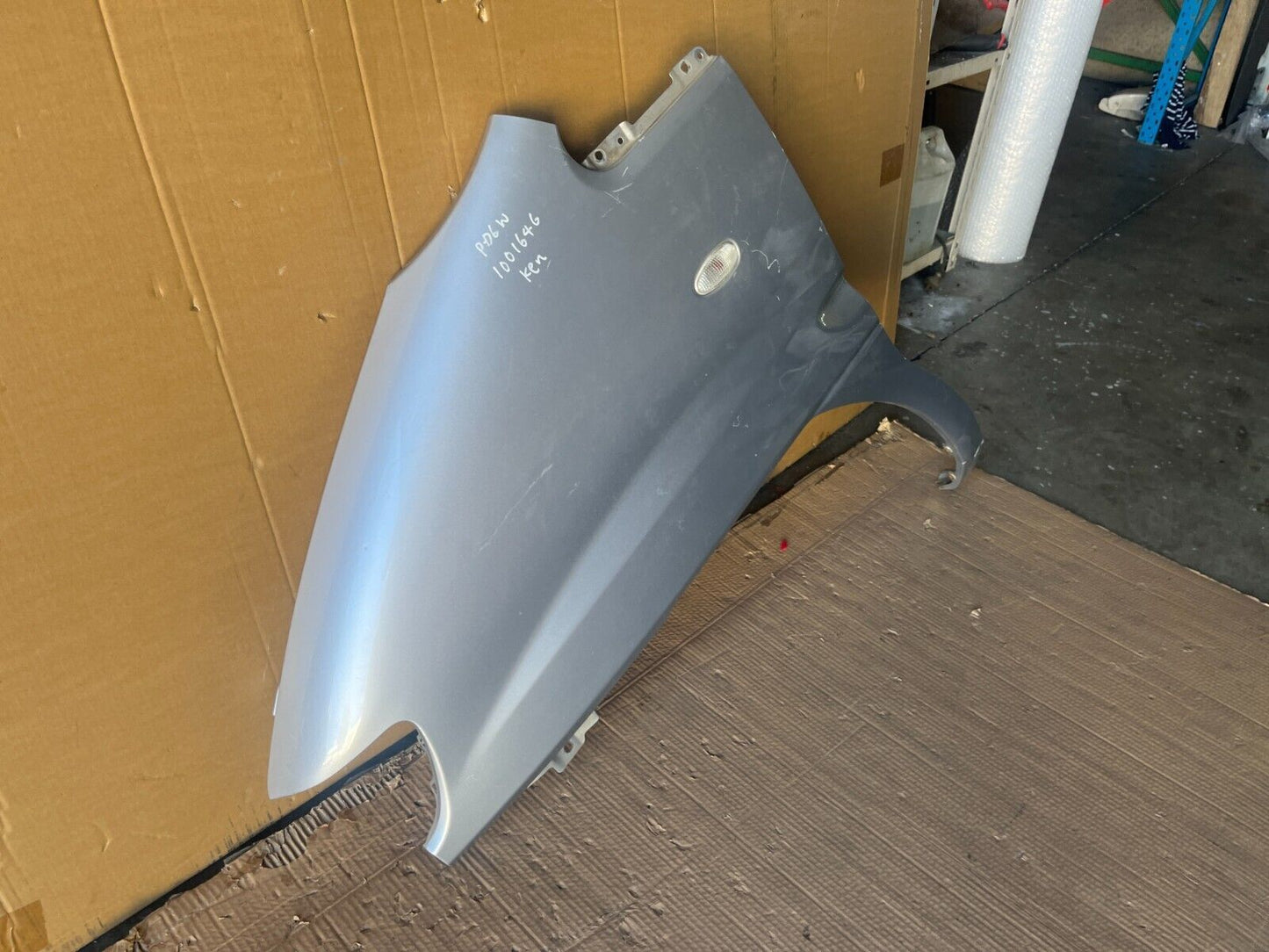 MITSUBISHI DELICA PD6W FRONT LEFT GUARD
