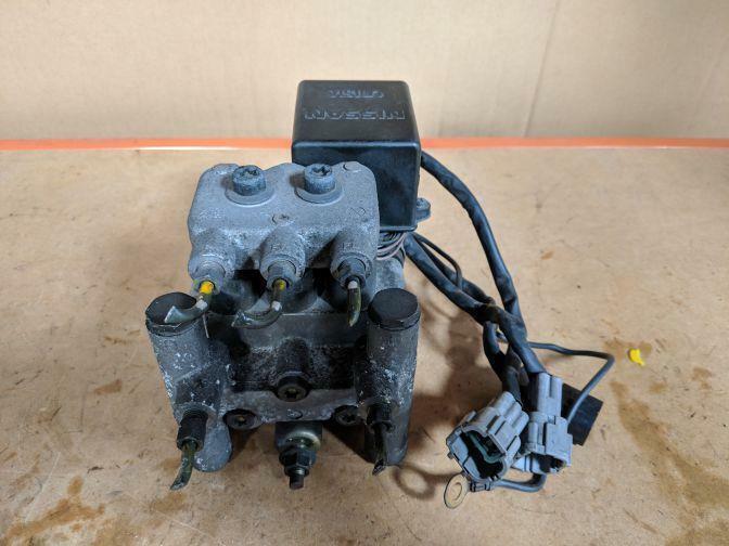 1996 NISSAN SKYLINE R33 GTR ABS PUMP 1993-98