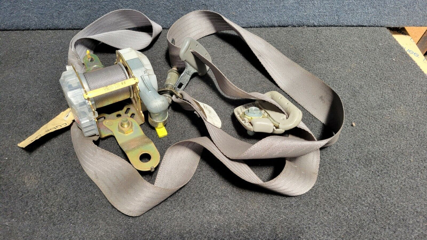 NISSAN CUBE Z12 LEFT FRONT SEAT BELT - GREY