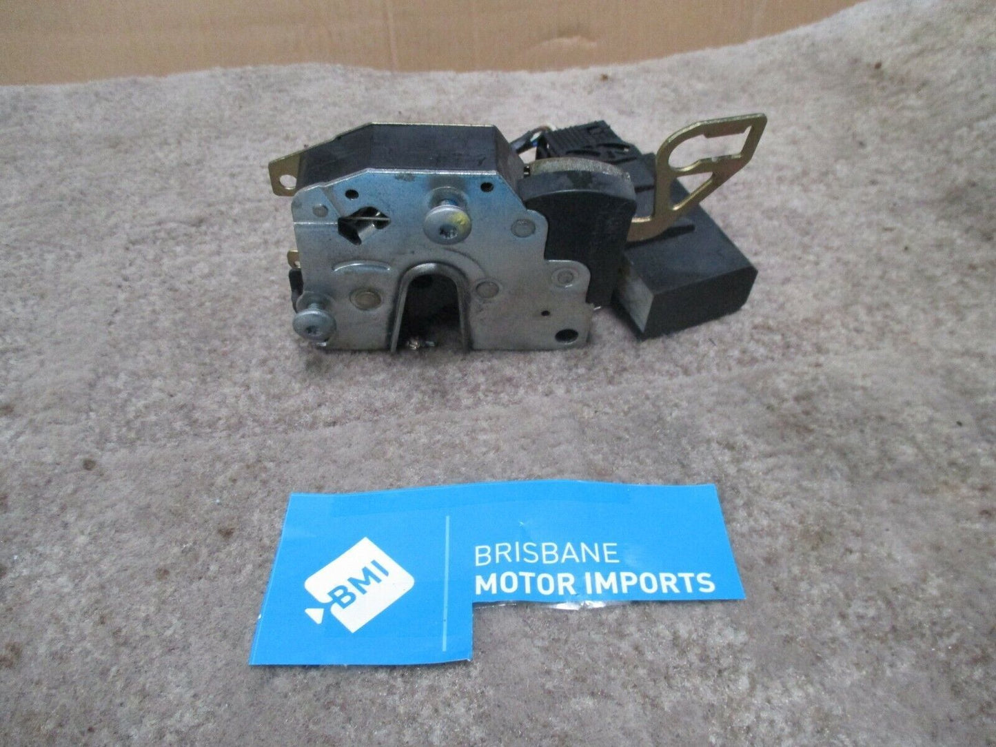 BMW Z3 LEFTHAND DOOR LOCK MECHANISM YY2000 2.0L M SPEC