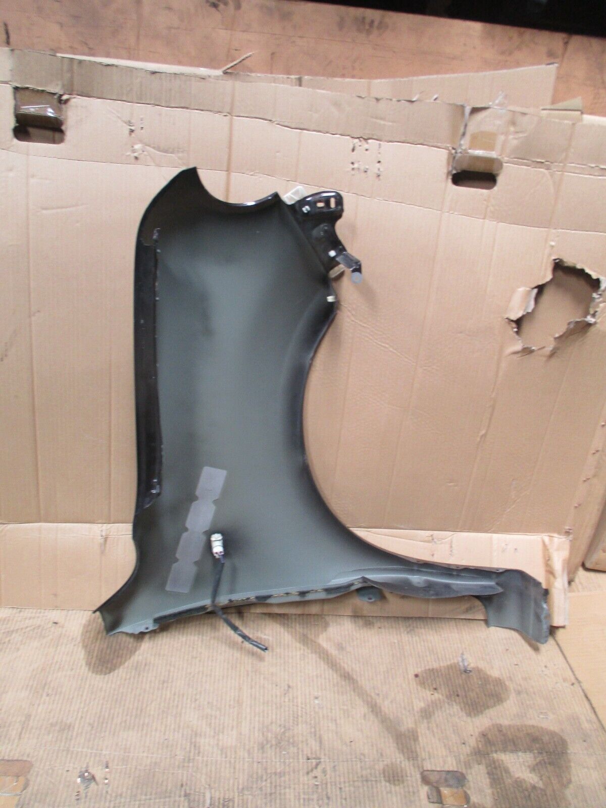 NISSAN CUBE Z12 LEFT FRONT GUARD