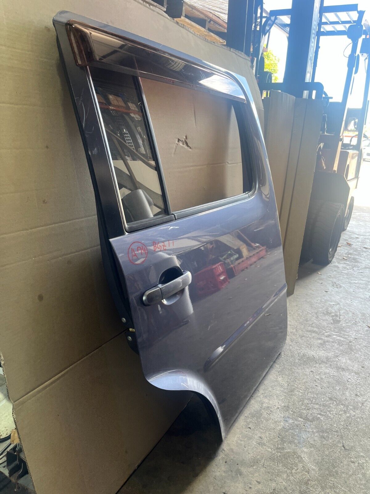NISSAN CUBE BGZ11 REAR RIGHT DOOR 03/09-05/05