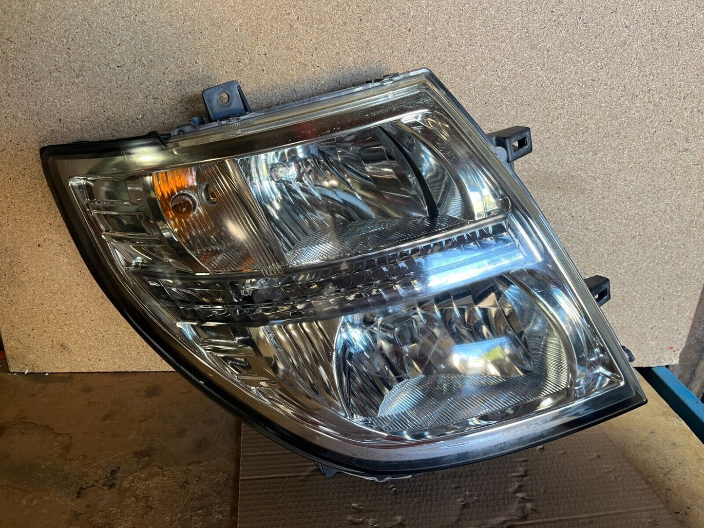 NISSAN ELGRAND E51 SERIES 2 RH HEADLIGHT