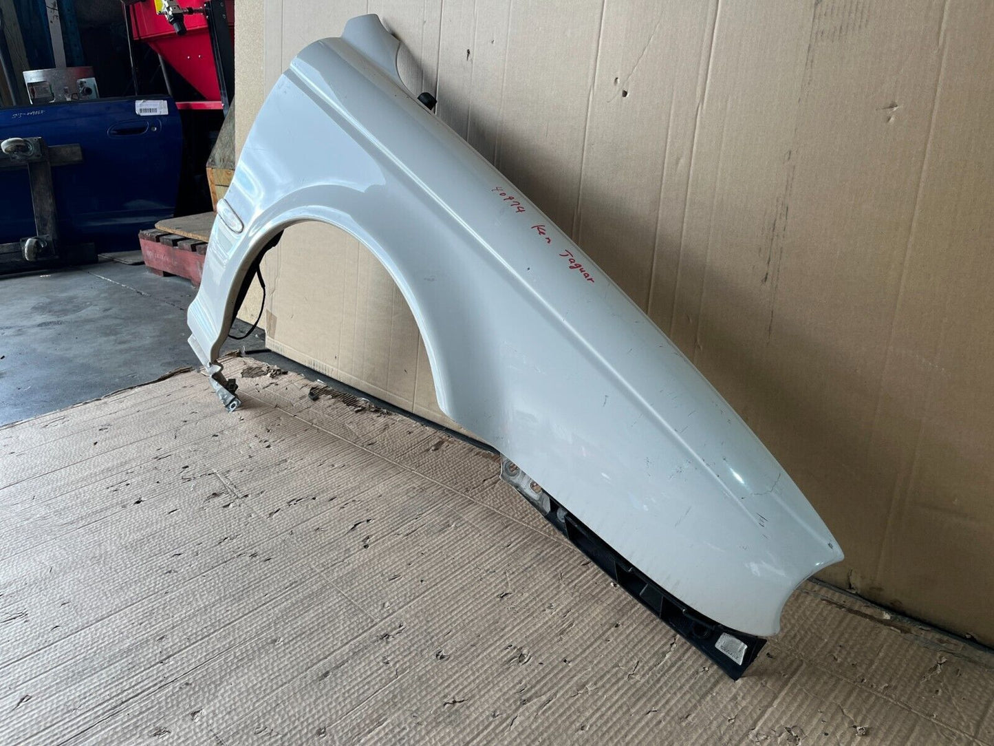 JAGUAR X-TYPE X400 FRONT RIGHT GUARD 02-08