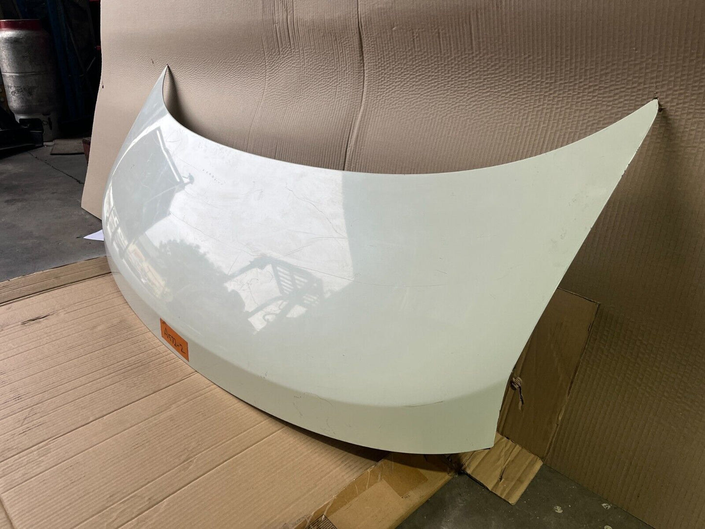 NISSAN ELGRAND E51 BONNET 02-10