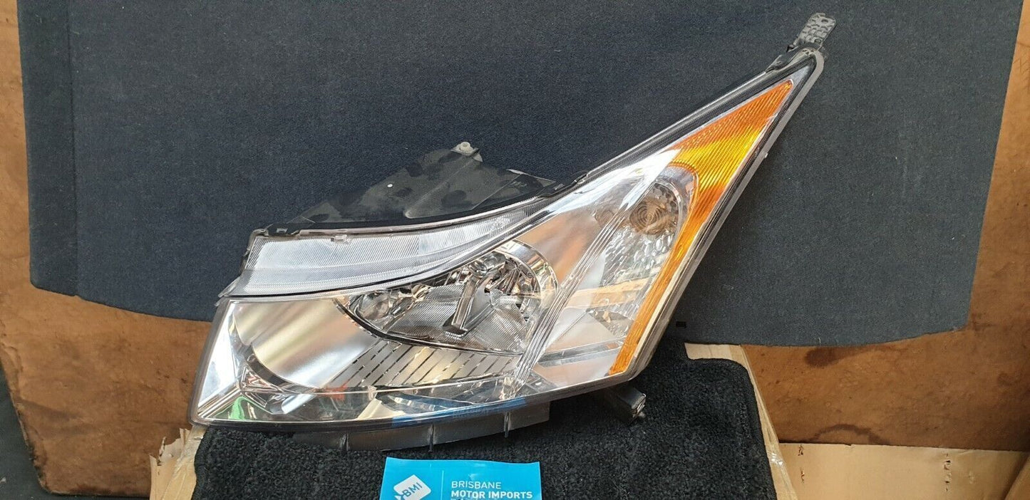 2010 HOLDEN CRUZE JG LEFTHAND HEADLIGHT 2009-11