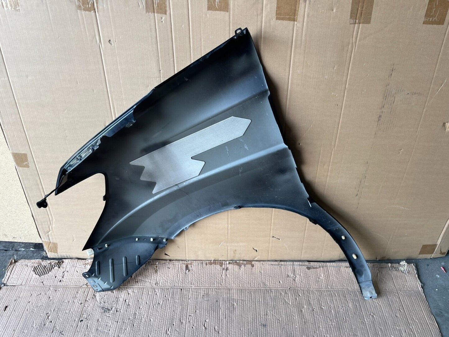 NISSAN ELGRAND E51 FRONT RIGHT GUARD