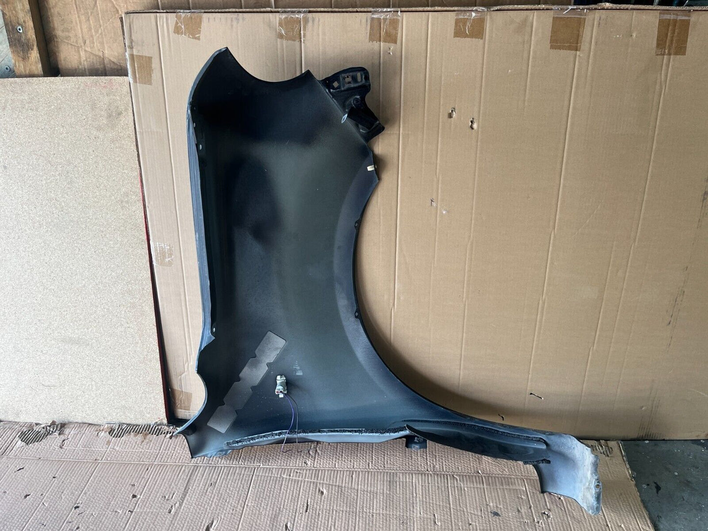NISSAN CUBE Z12 FRONT LEFT GUARD