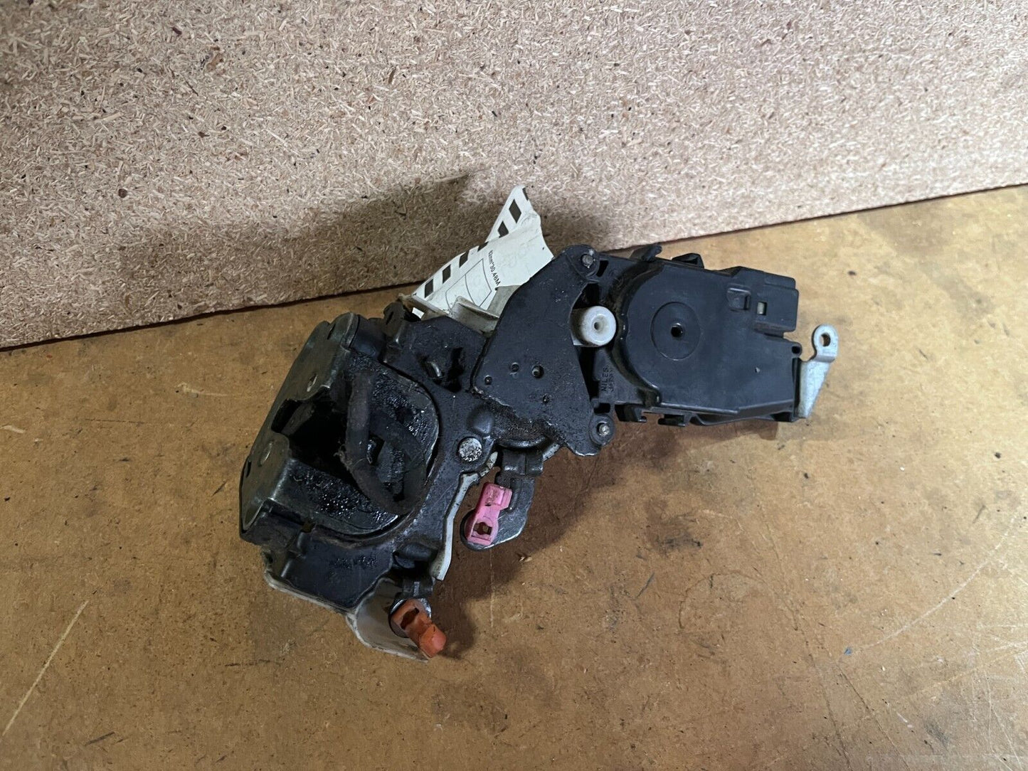 SUBARU GC8 V3 REAR RIGHT DOOR LOCK ACTURATOR