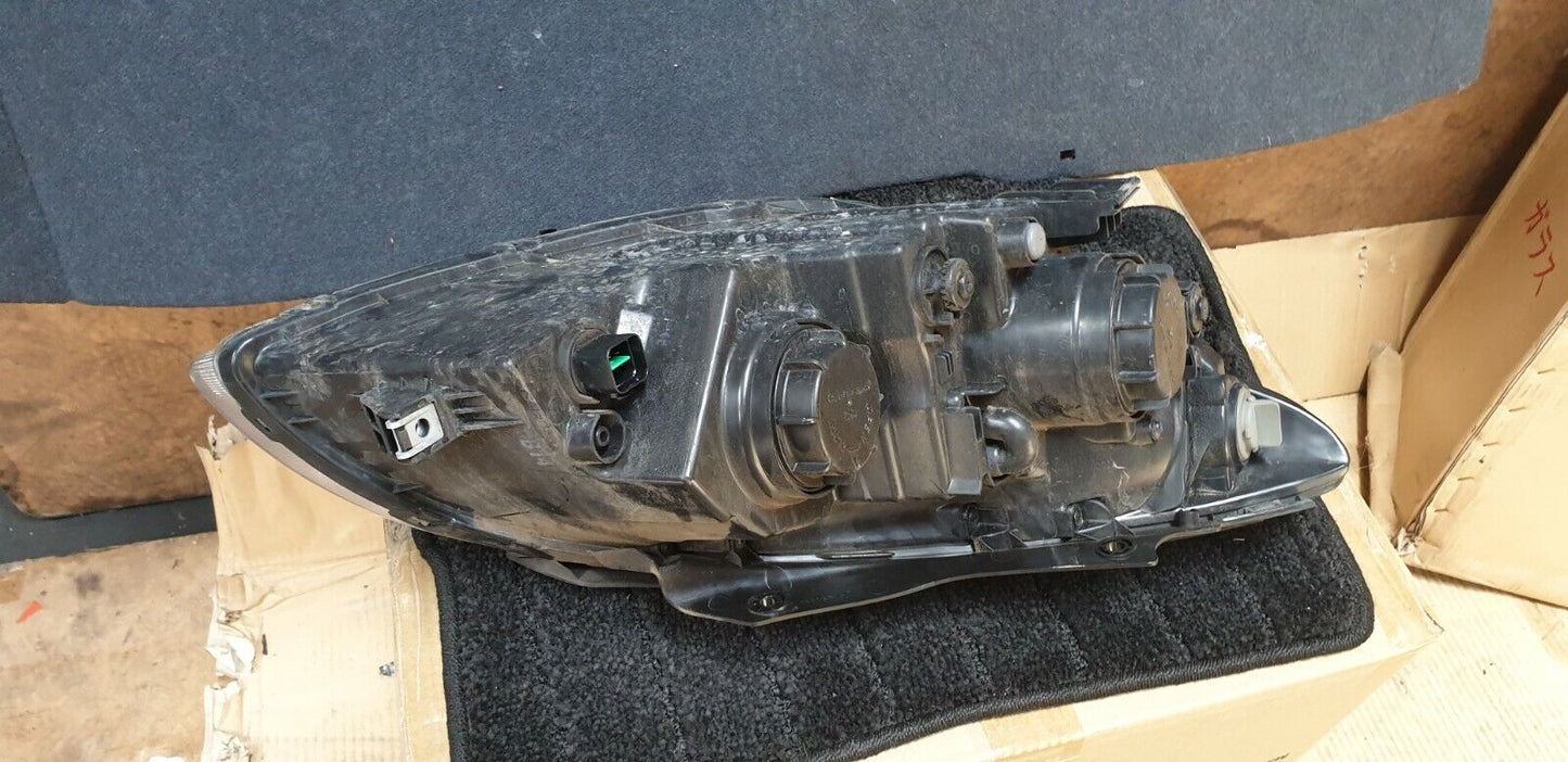 HYUNDAI I30 LEFTHAND HEADLIGHT FD