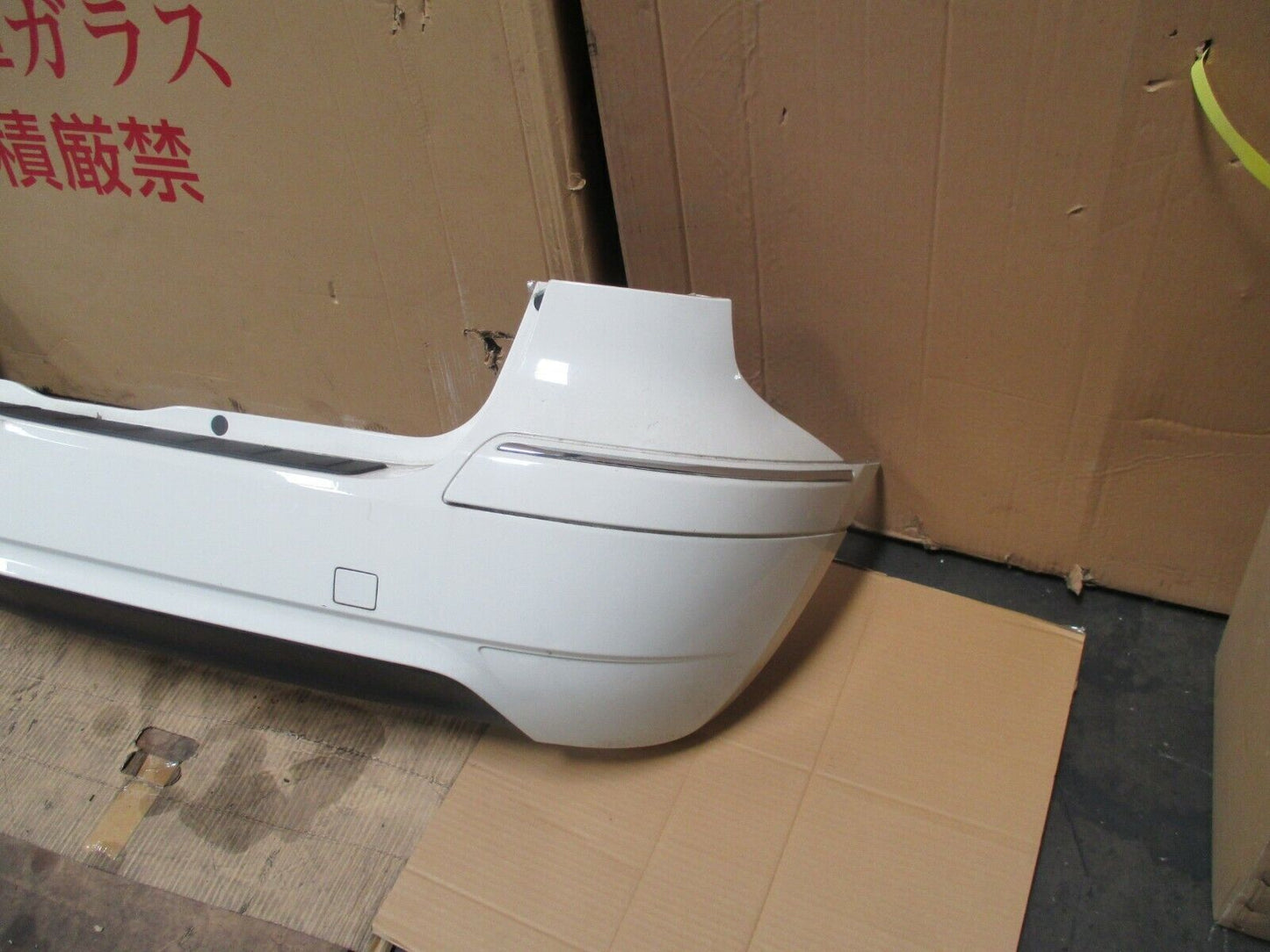 MERCEDES B CLASS W245 REAR BUMPER COVER WITH CHROME STRIPES