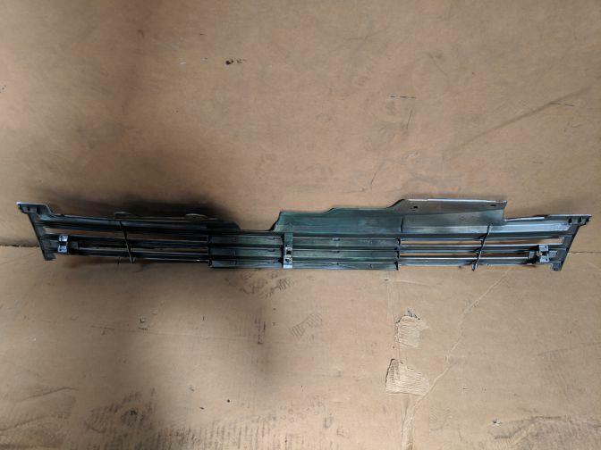 2003 NISSAN ELGRAND E51 GRILL 05/02-12/10