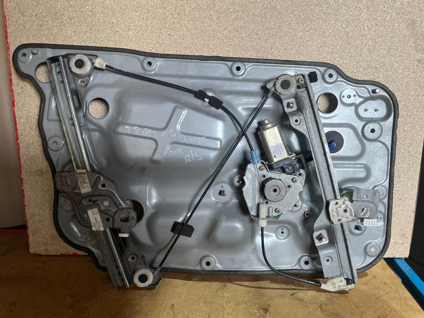 NISSAN 350Z RIGHT HAND WINDOW REGULATOR