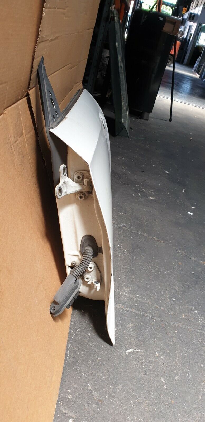 BMW Z4 2003-09 COUPE LEFT FRONT DOOR SHELL