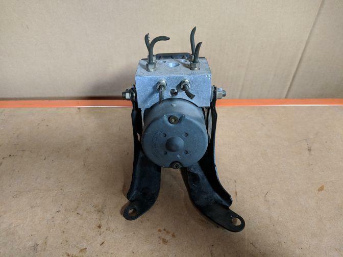 2004 SUBARU FORESTER SG5 ABS PUMP 07/02-06/05