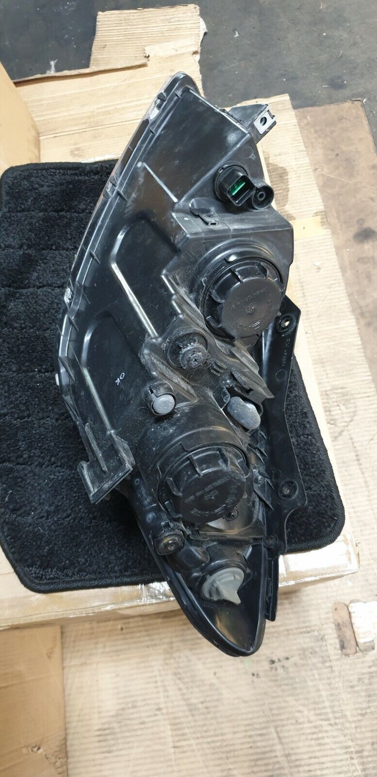 HYUNDAI I30 FD RIGHTHAND HEADLIGHT 2007-09