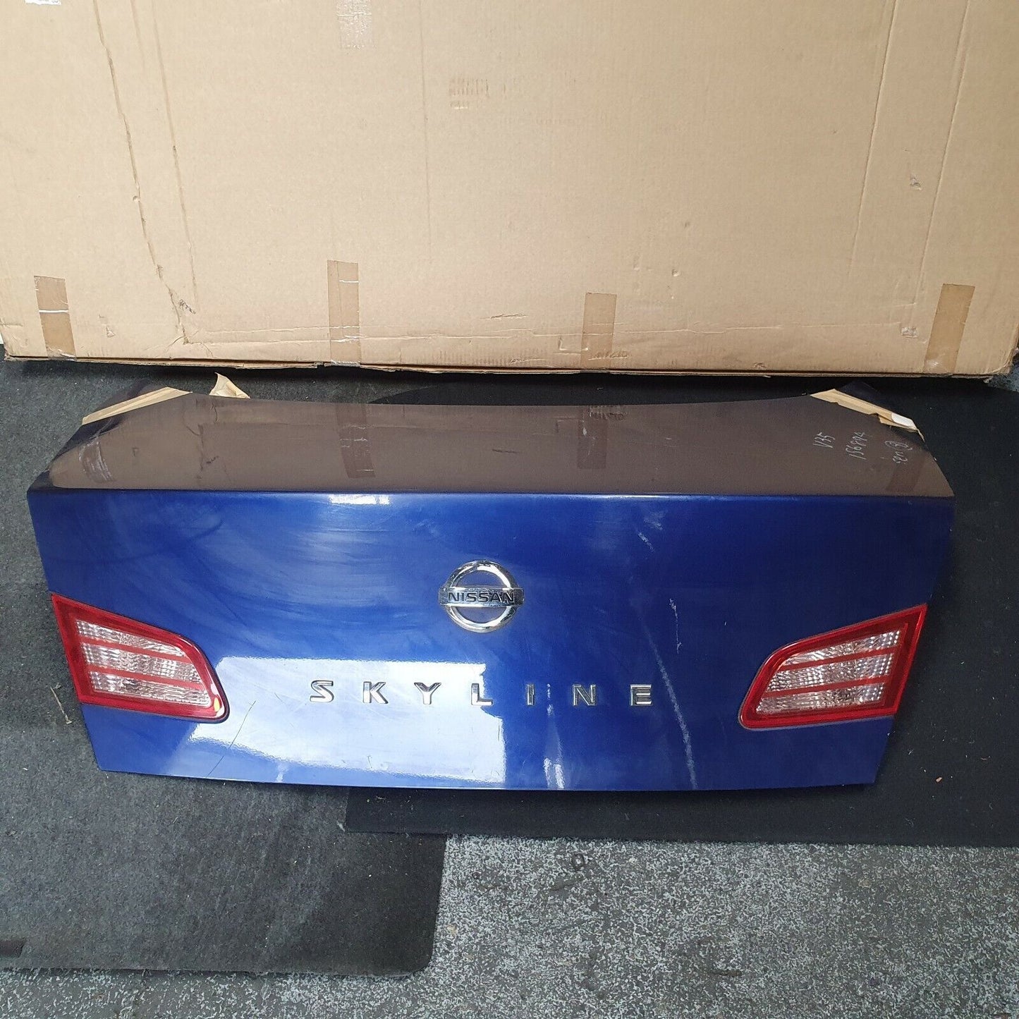 NISSAN SKYLINE V35 SEDAN BOOTLID DARK BLUE