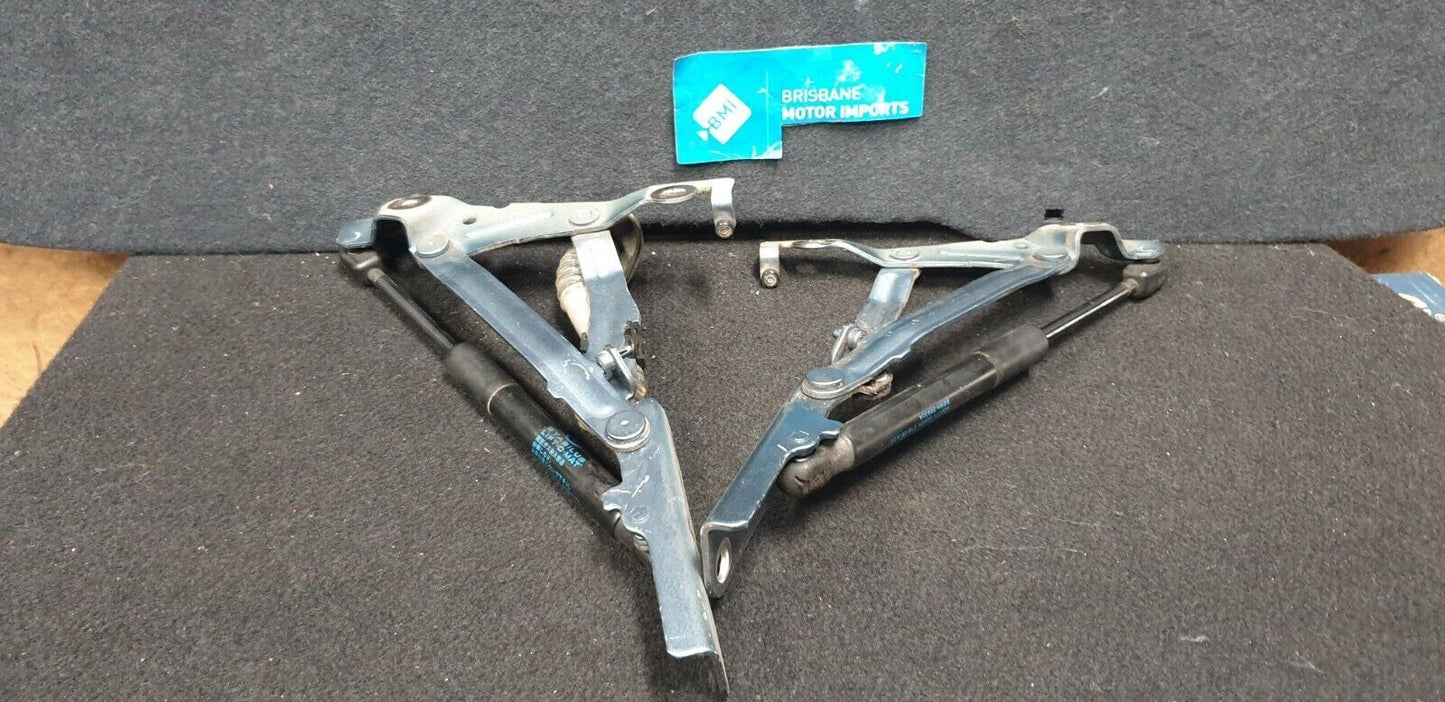 MAZDA 3 BOOTLID HINGES WITH STRUTS - BL SERIES - 2009-13