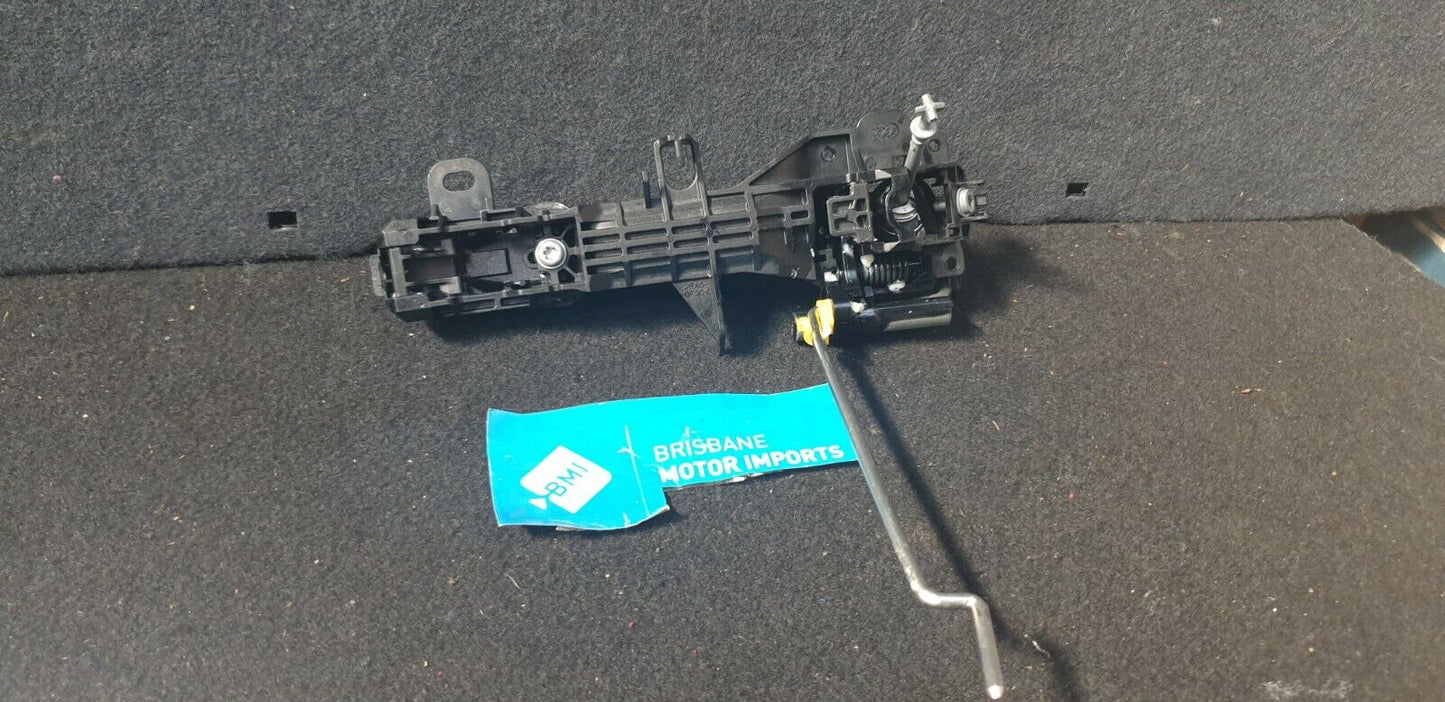 TOYOTA YARIS OUTER DOOR HANDLE NCP13 MODEL 2013-