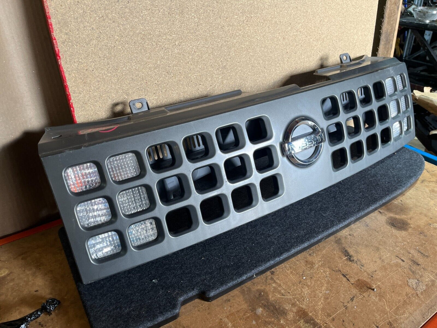 NISSAN CUBE Z11 GRILL SQUARE CUBE TYPE