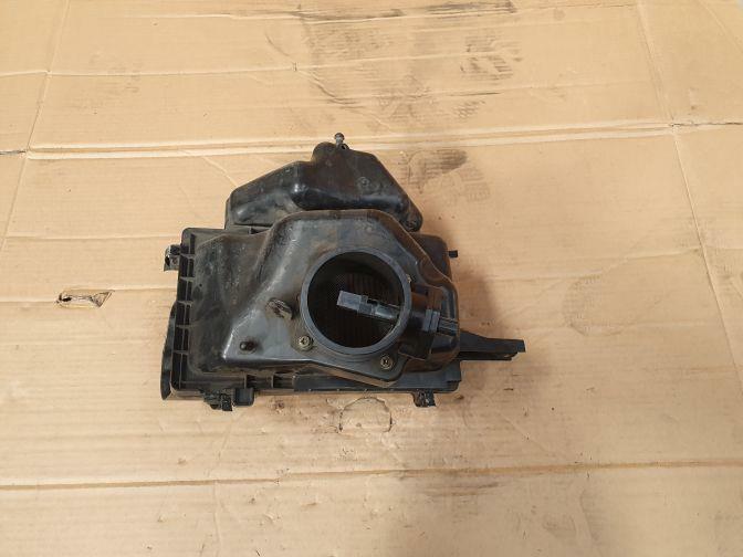 2004 NISSAN STAGEA M35 VQ35DE AIRBOX 2001-2007 WITH AIR FLOW METRE