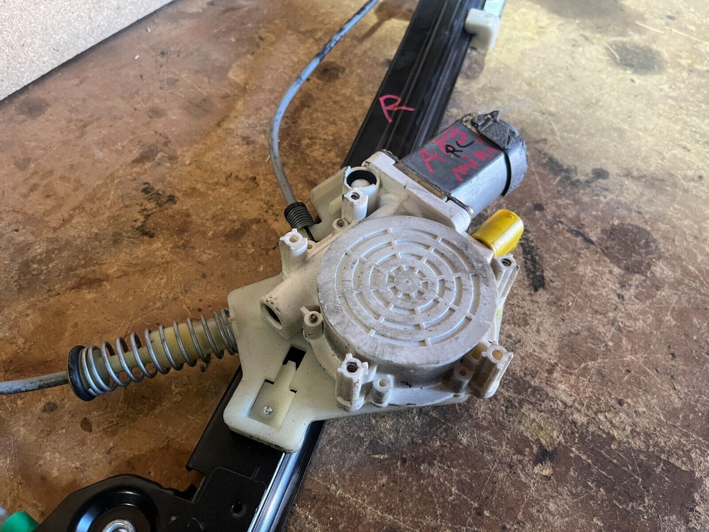 MINI COOPER RIGHT HAND WINDOW REGULATOR R50/R53/R56