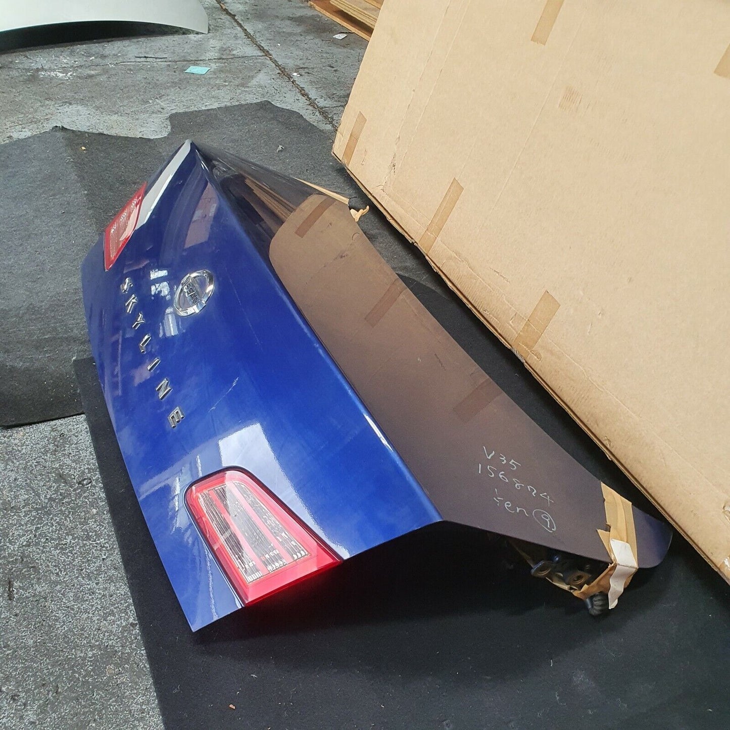NISSAN SKYLINE V35 SEDAN BOOTLID DARK BLUE