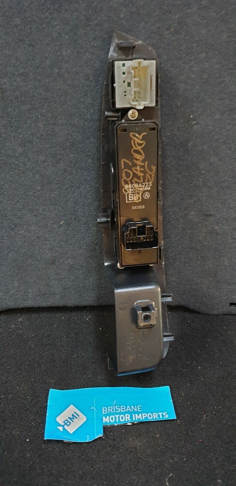 MITSUBISHI OUTLANDER ZG SERIES MASTER WINDOW SWITCH WITH MIRROR SWITCH 2006-09
