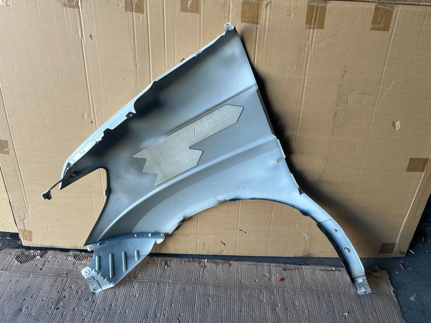 NISSAN ELGRAND E51 FRONT RIGHT GUARD