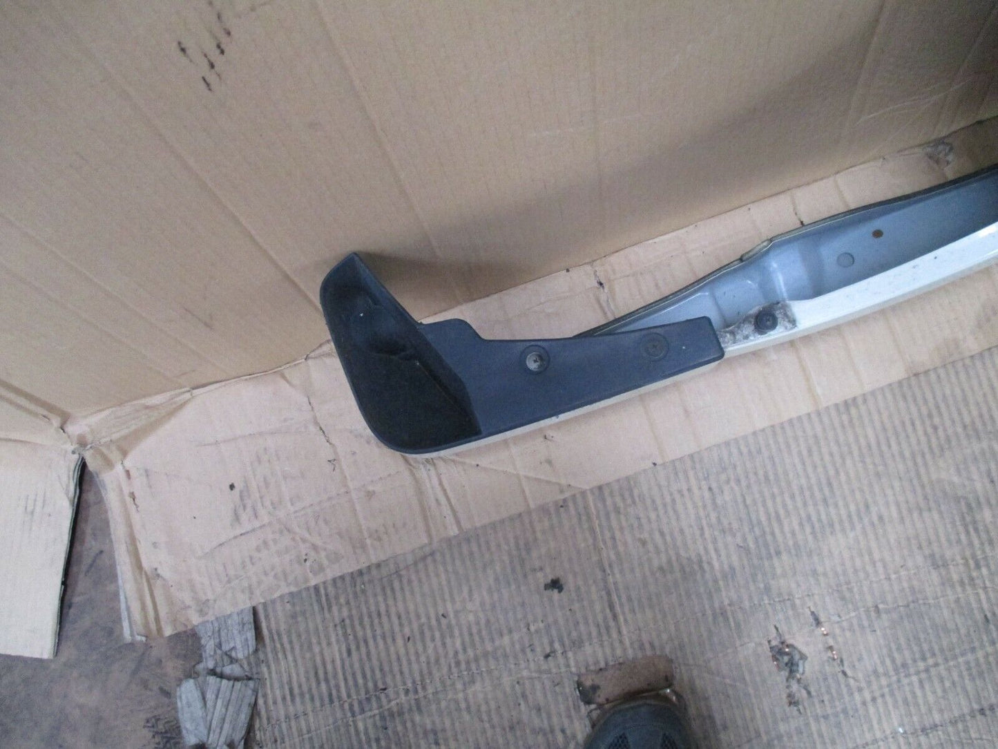 NISSAN CUBE YZ11 LEFT FRONT GUARD or BZ11 - WITH MUDFLAP