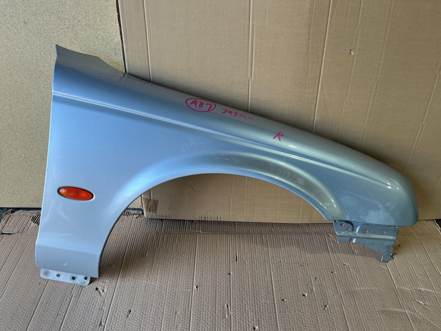 JAGUAR S-TYPE X200 FRONT RIGHT GUARD 00-08