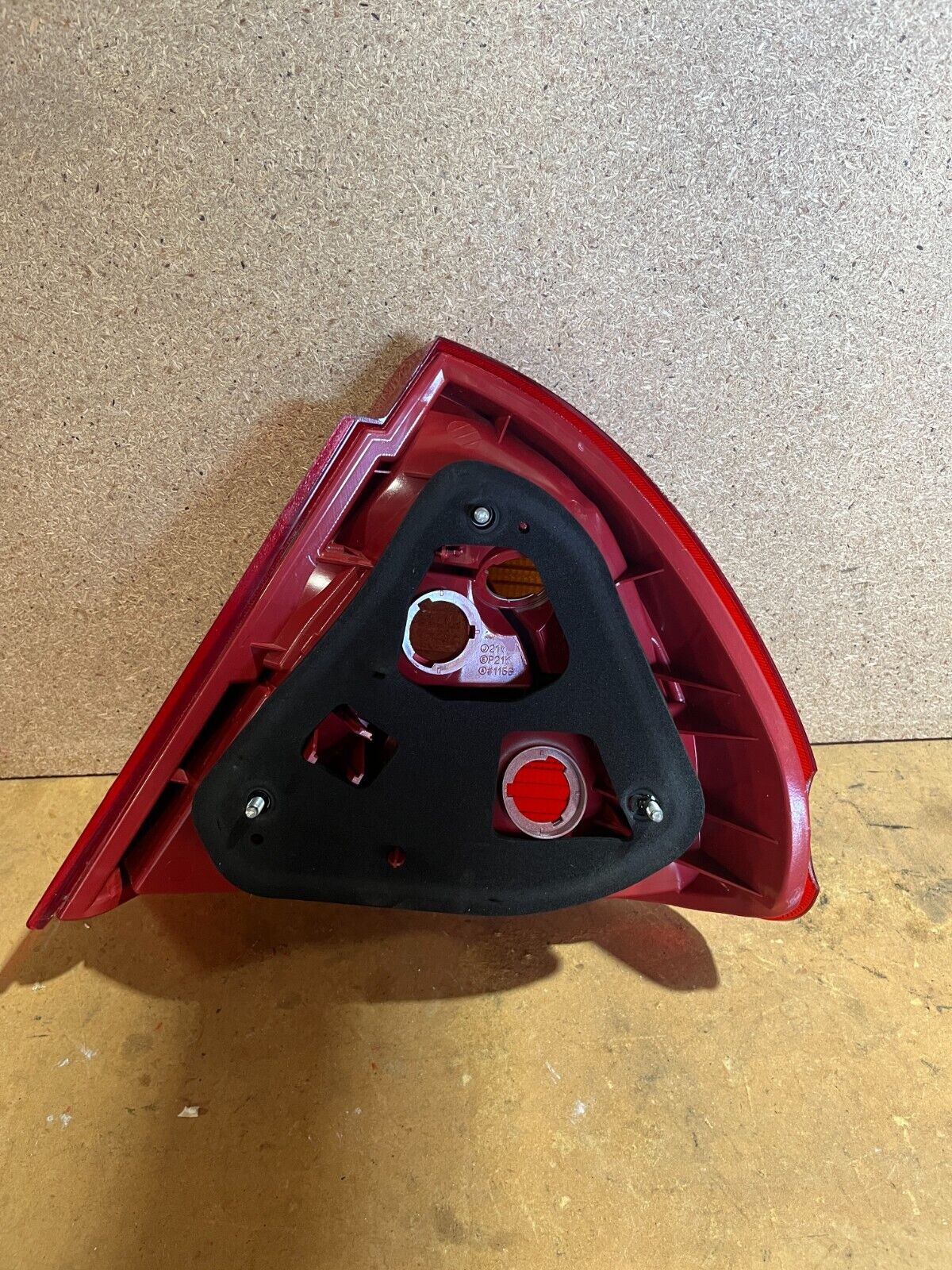 MITSUBISHI LANCER RH TAILLIGHT CE/CK SEDAN 08/98-06/99