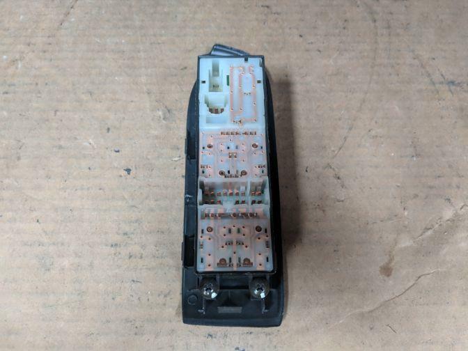 2003 NISSAN SKYLINE V35 SEDAN FRONT RIGHT POWER WINDOW SWITCH 06/01-06/07