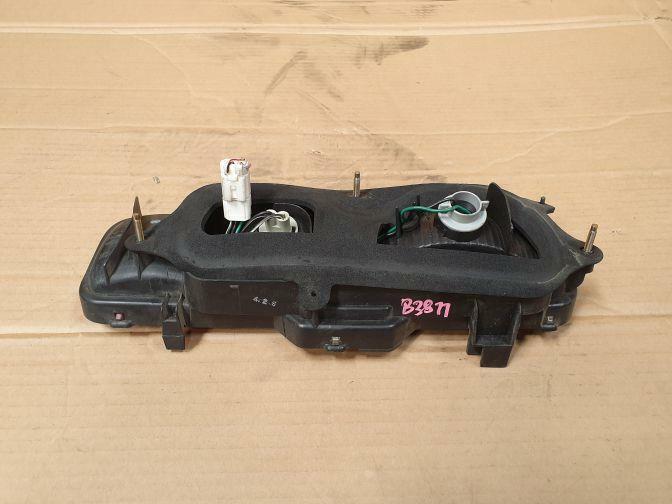 2003 NISSAN ELGRAND E51 RIGHT TAIL LIGHT 05/02-08/04