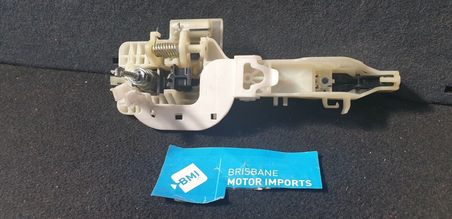 HYUNDAI I30 RIGHT FRONT DOOR OUTER HANDLE GD MODEL 2011-15