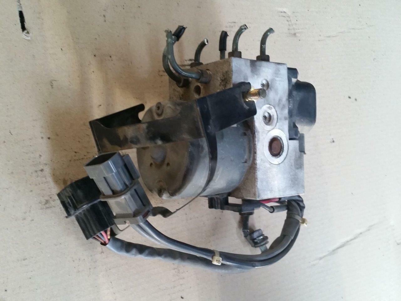 MITSUBISHI LANCER EVOLUTION 5 EVO V CP9A ABS PUMP 111 000 40620