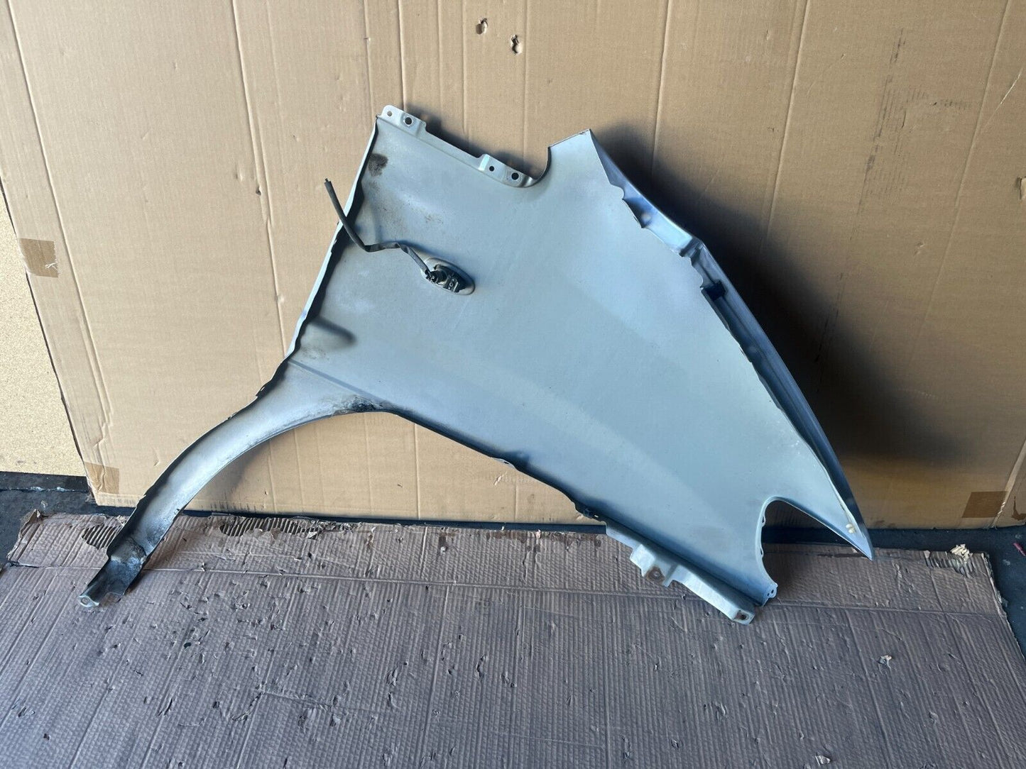 MITSUBISHI DELICA PD6W FRONT LEFT GUARD
