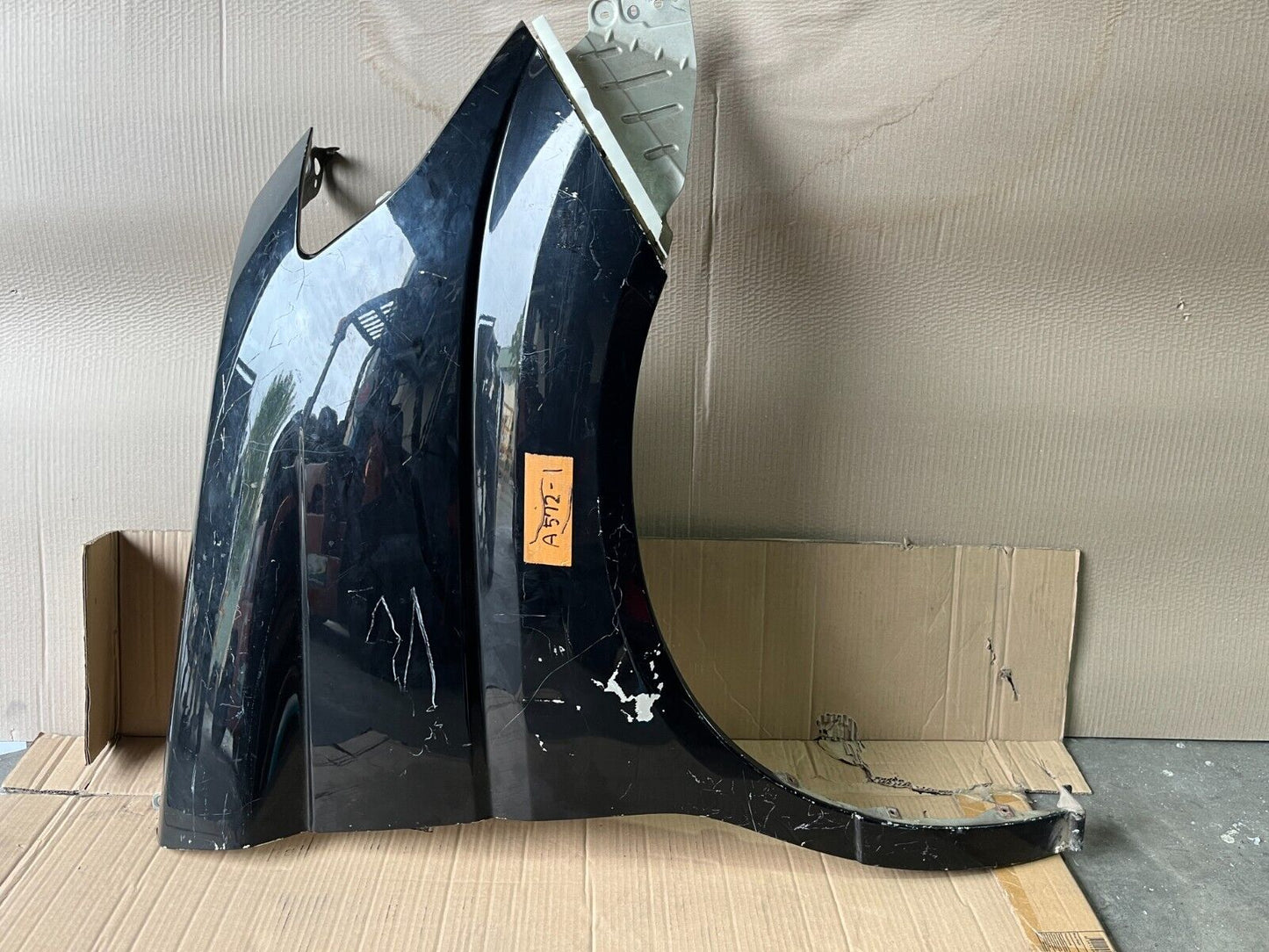 NISSAN ELGRAND E51 FRONT RIGHT GUARD 02-10