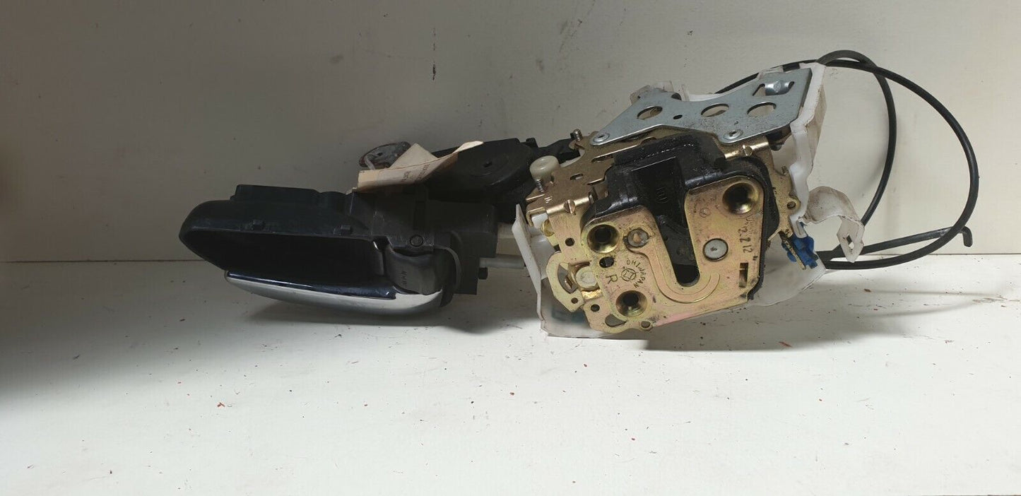 RIGHT FRONT DOOR ACTUATOR & INNER DOOR HANDLE FOR SUBARU FORESTER SG - 2000-07