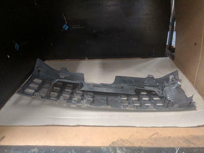 2005 NISSAN CUBE Z11 GRILL 10/02-05/05