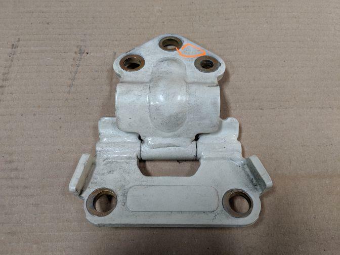 2006 NISSAN CUBE Z11 UPPER TAILGATE HINGE 10/02-11/08