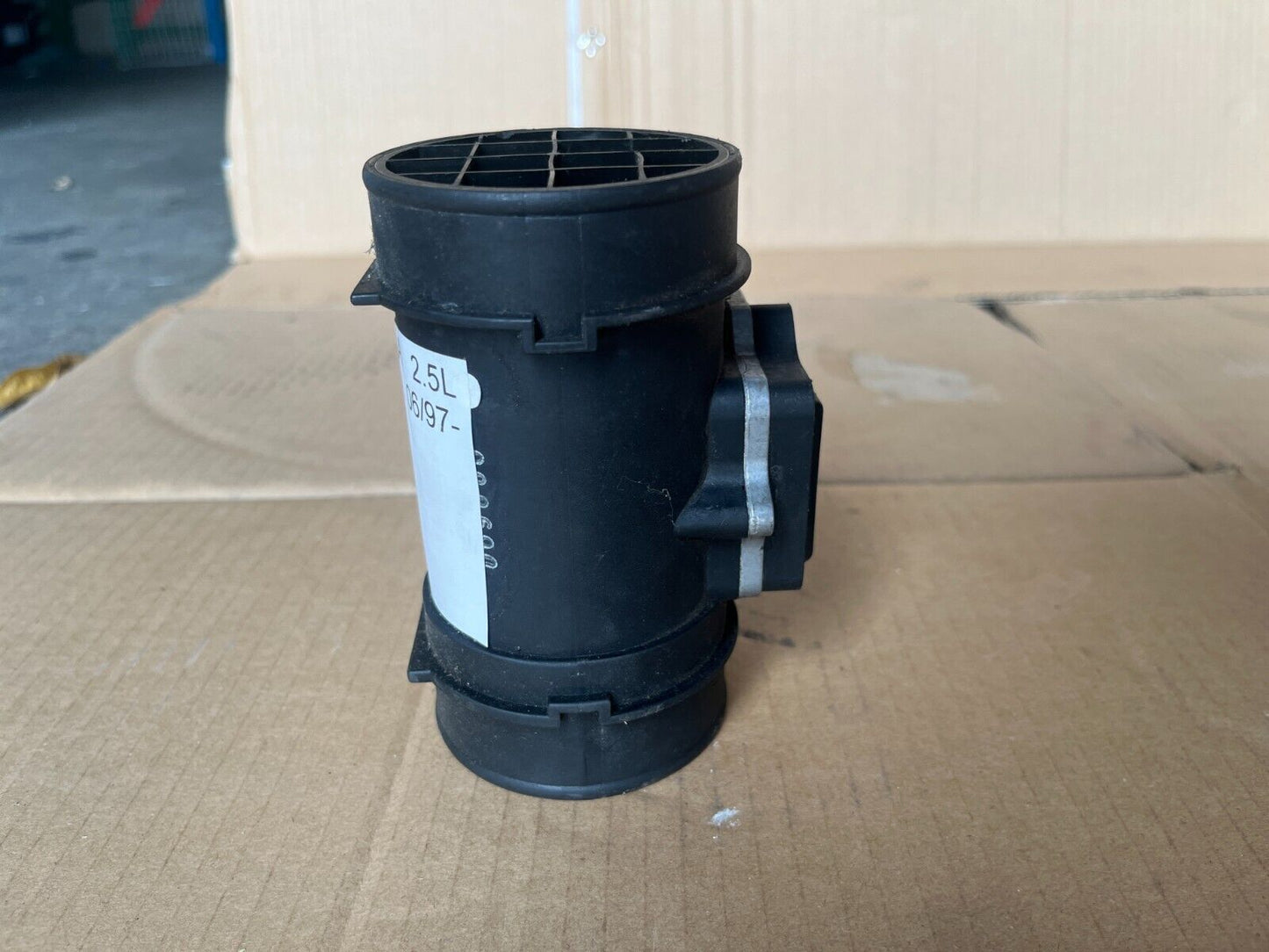HOLDEN VECTRA 2.5L AIR FLOW METER 06/97-02/03